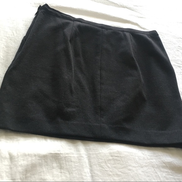 Elizabeth and James gray skirt - Picture 7 of 7